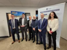 Bernard Leroy et Joël Bigot, entourés des membres de Verso Energy