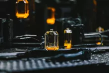 Flacons en verre / Crédit photo : Pochet du Courval