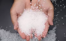 Les plastiques biosourcés tels qu'ils seront produits dans la future usine Futerro de Seine-Maritime, une alternative aux matières issues des énergies fossiles. / Crédit photo : Futerro