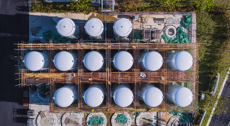 Réservoirs de stockage de gaz d'hydrogène - Crédit photo ©Net zero concept