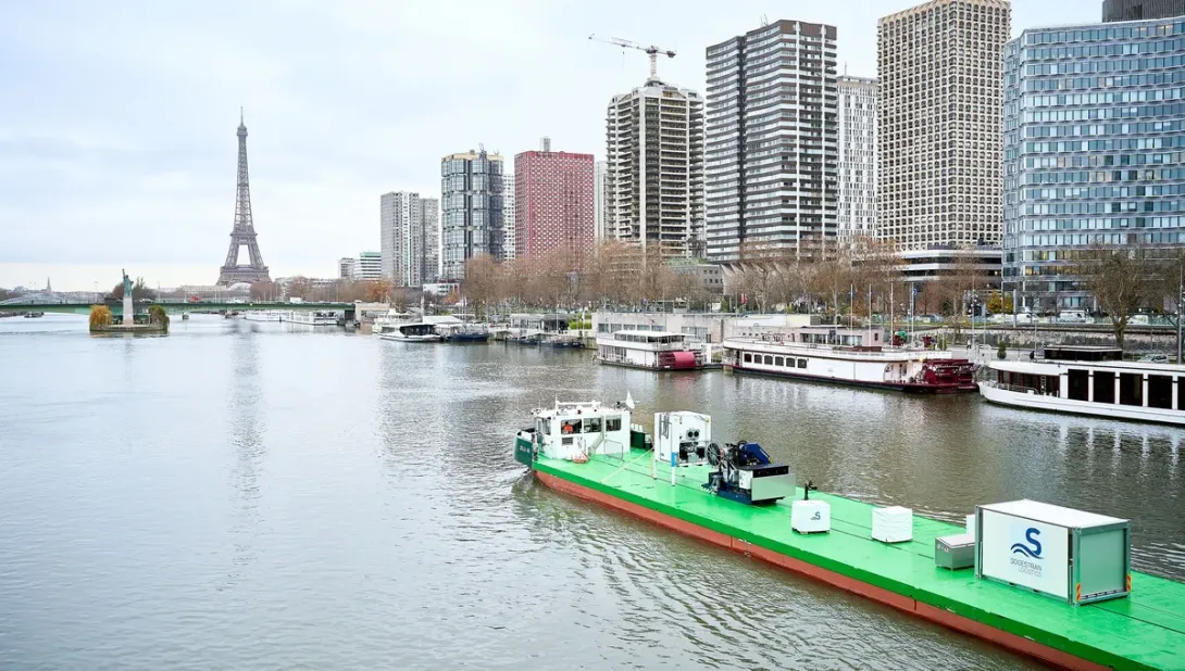 Zulu 06, péniche propulsée par de l'hydrogène vert - Crédit photo ©Gauthier Mignot - Sogestran
