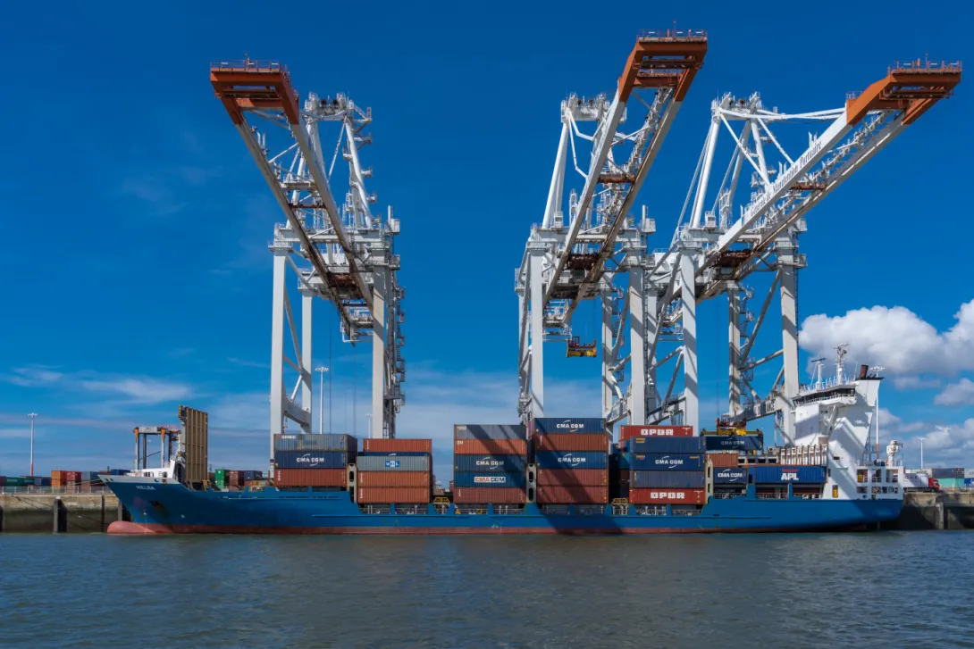 Porte-conteneurs / ©Adobestock