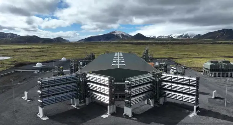 Usine de capture du carbone dans l’air, en Islande - Crédit photo : HALLDOR KOLBEINS / AFP