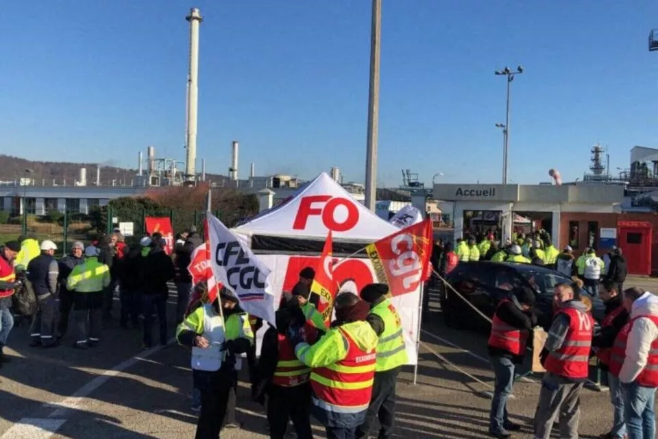 Les négociations autour des modalités de départ ont commencé à l’usine Arlanxeo du Havre - Crédit photo : Document transmis/Archives FO)