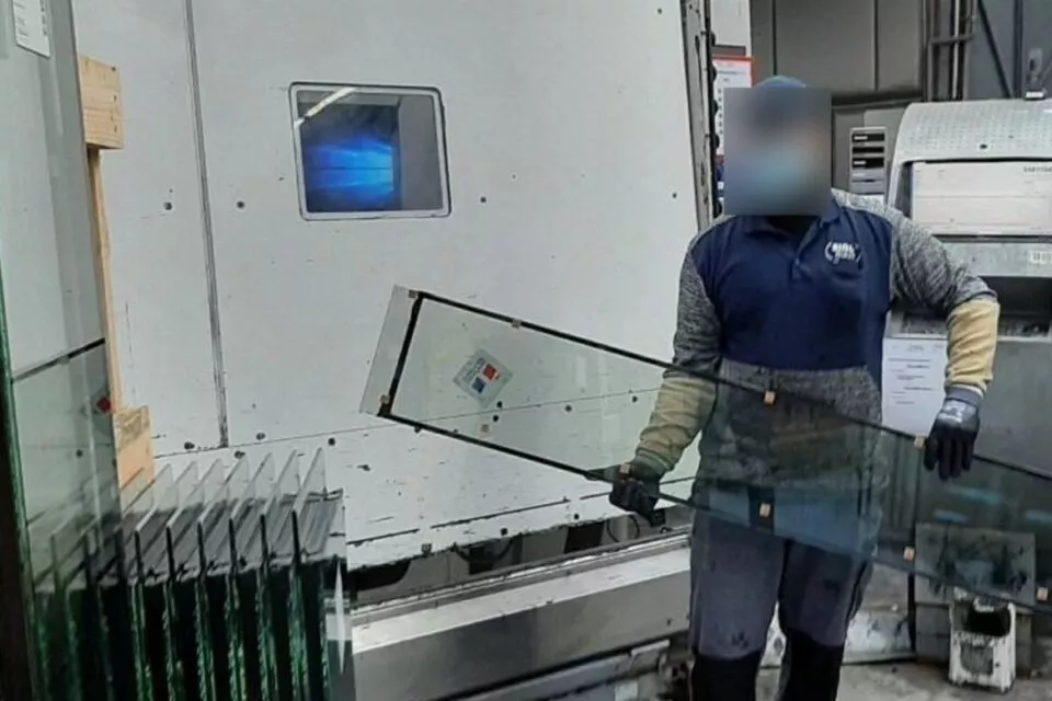 L'usine Riou Glass à Gaillefontaine qui fermera ses portes le 31 décembre 2025. L’entreprise de vitrage a été créée en 1973 - Crédit photo : Archives Eclaireur Dépêche