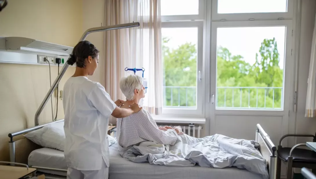 Aide-soignante - Crédit photo : Getty / Luis Alvarez